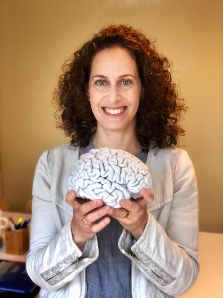 Dr Yaara Erez is a neuroscientist at the MRC Cognition and Brain Sciences Unit.